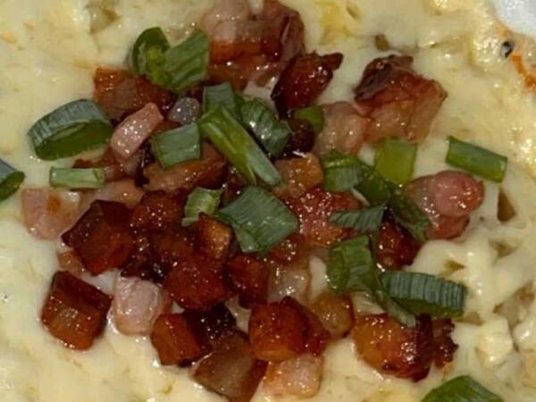 Batata Recheada Bacon com Queijos