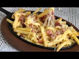 Fritas c/ queijo e bacon
