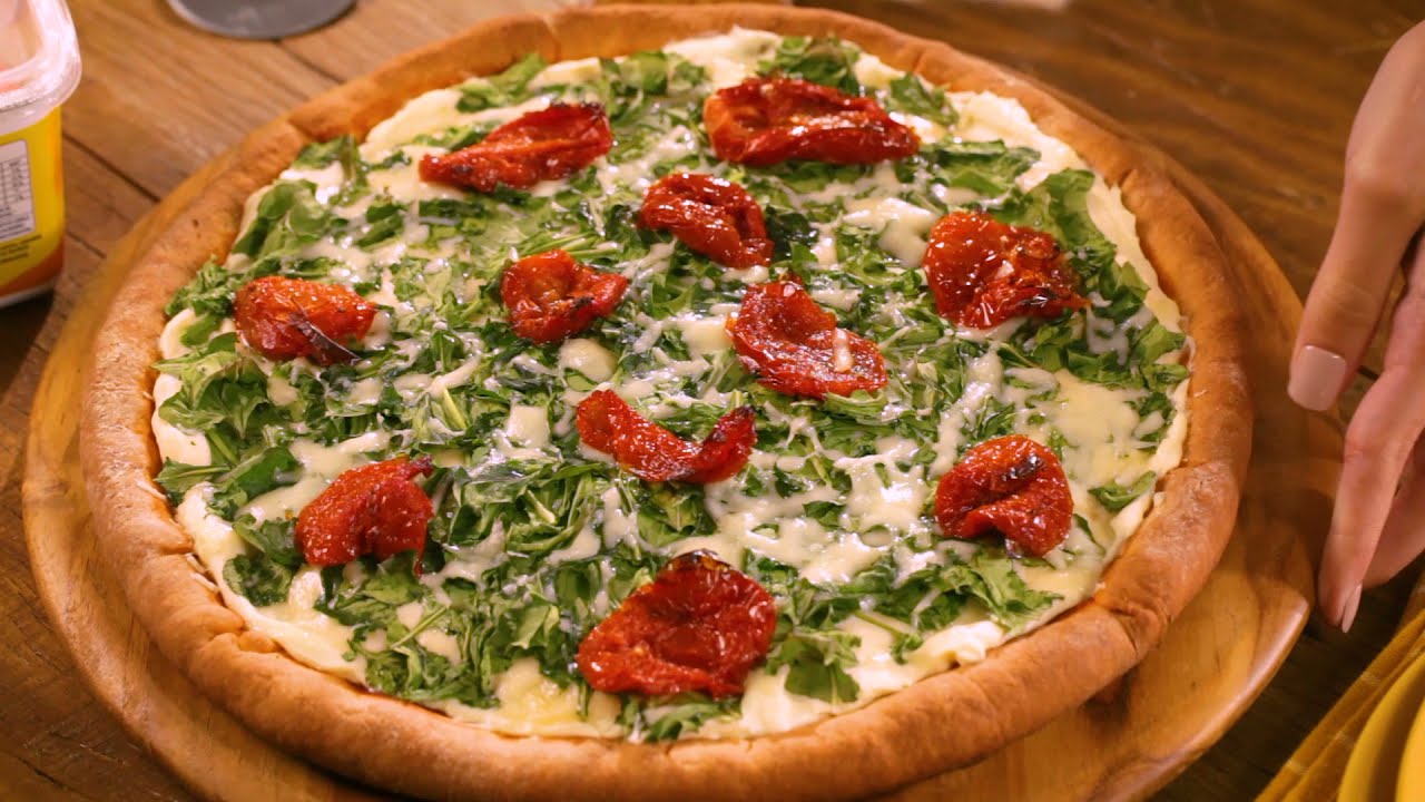 Pizza Mussarela e Orégano