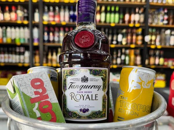 Tanqueray Dark Berry Royale