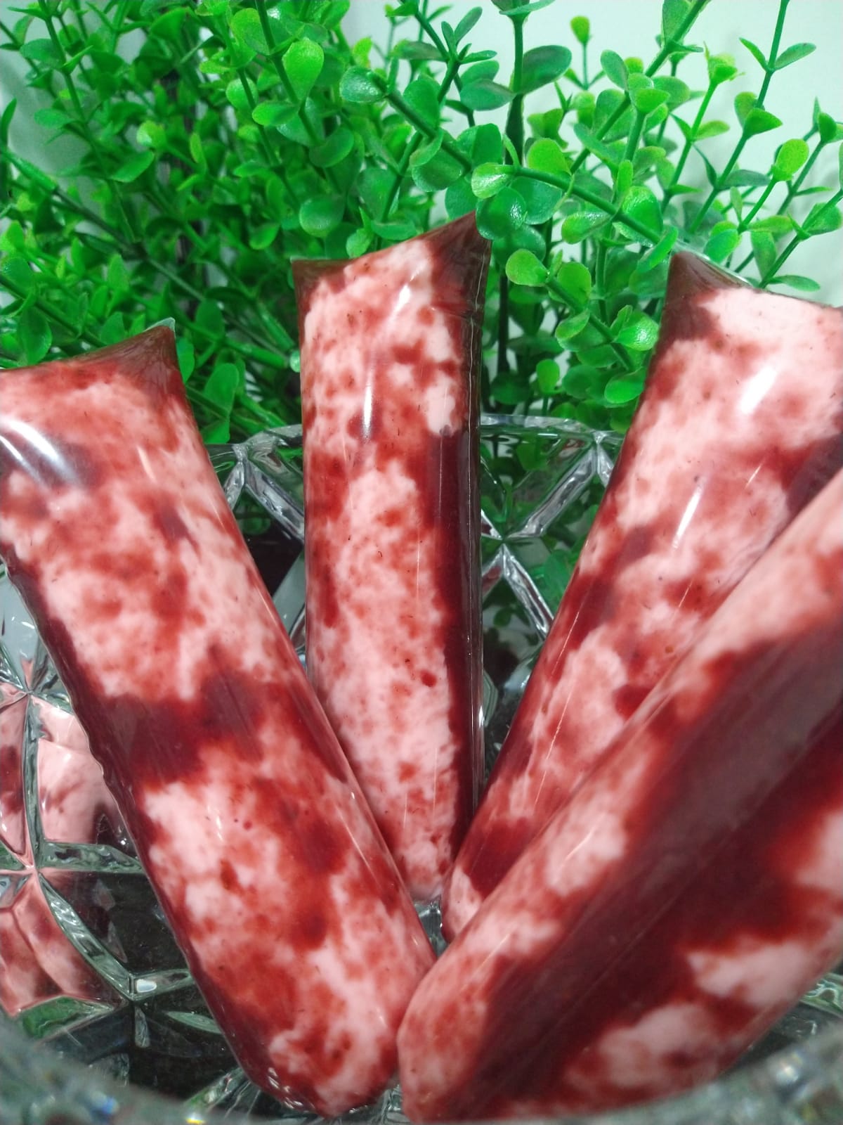 Geladinho Gourmet mousse de morango com geleia e chocolate 