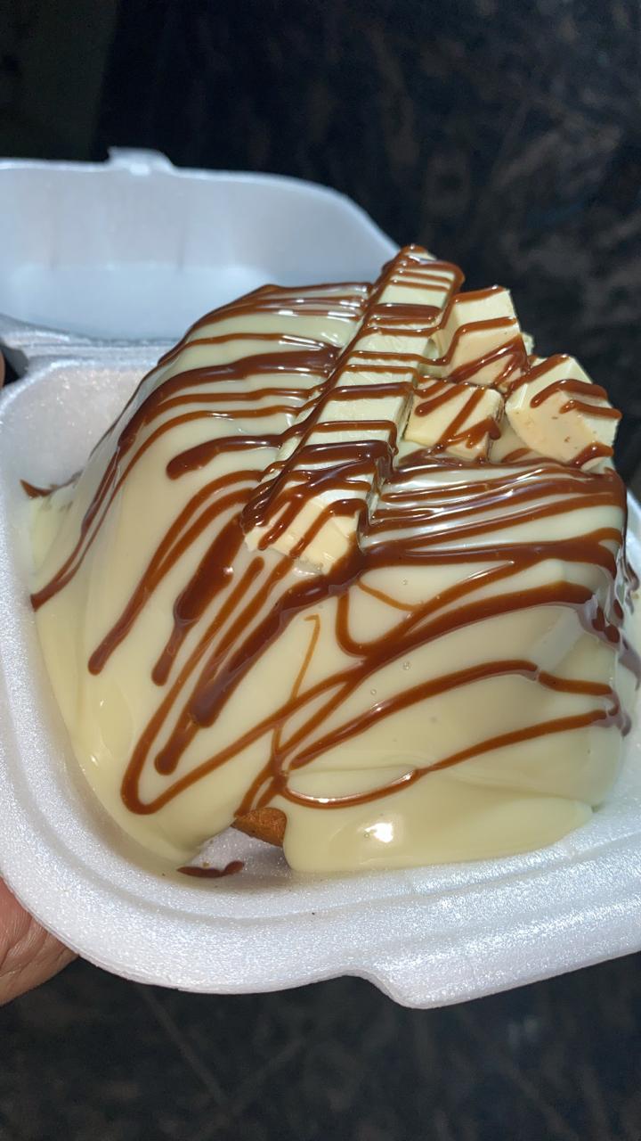 Mini Bolo Vulcão (KitKat branco) 