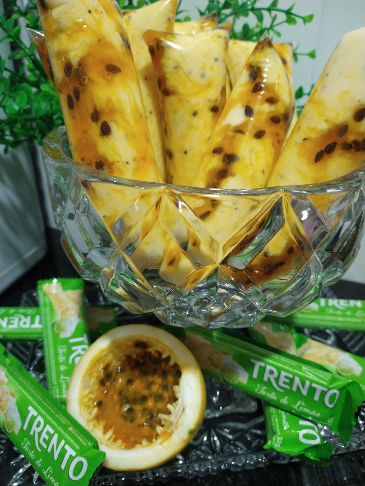 Geladinho Gourmet com mousse e geleia de maracujá com Trento 