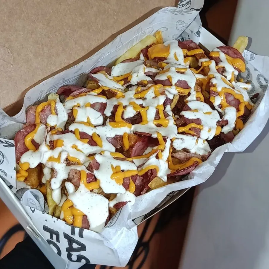 Batata frita (palito) + cream cheese + bacon
