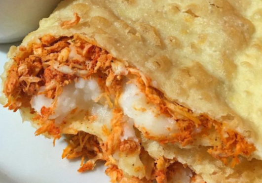 Pastel de Frango com Catupiry
