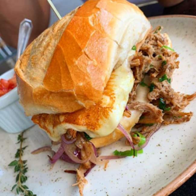 Pernil c/ queijo 