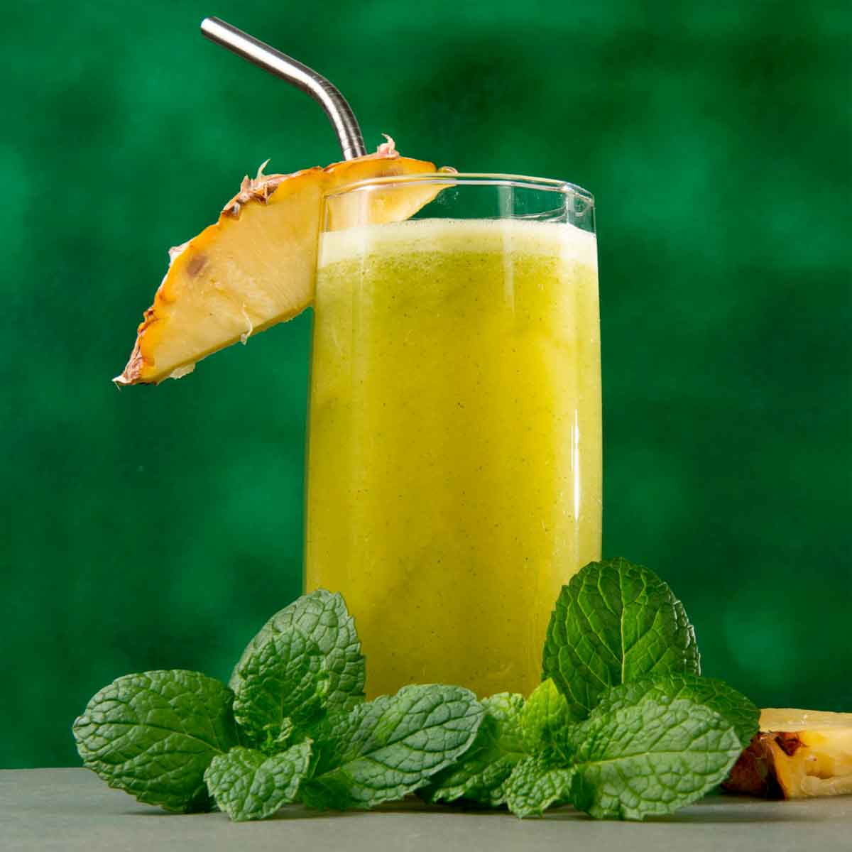Suco de Abacaxi com Hortelã