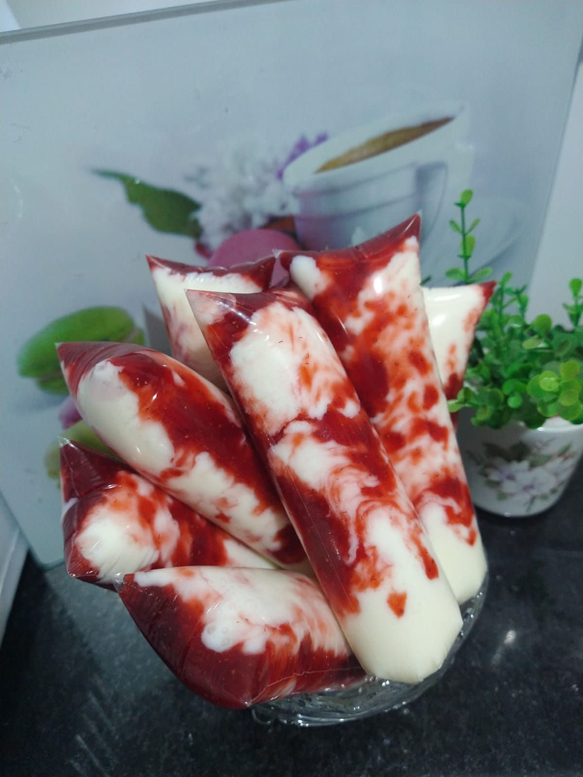 Geladinho gourmet ninho com geleia de morango